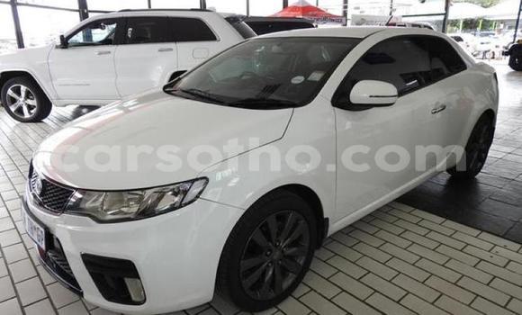 Acheter Occasion Voiture Kia Cerato Blanc à Maputsoe, Leribe Acheter Occasion Voiture Kia Cerato Blanc à Maputsoe, Leribe