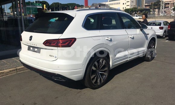 اشتري مستعمل Volkswagen Touareg White سيارة في Teyateyaneng في Berea اشتري مستعمل Volkswagen Touareg White سيارة في Teyateyaneng في Berea