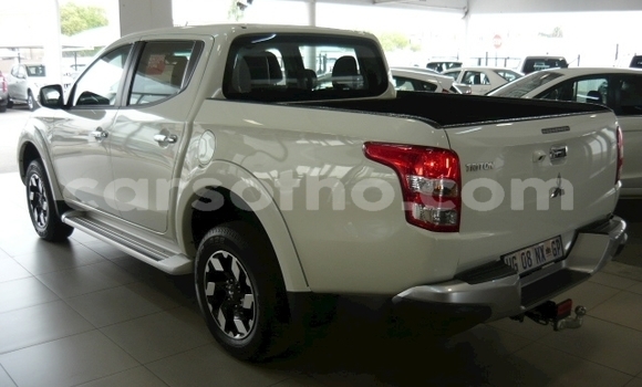 اشتري مستعمل Mitsubishi Triton White سيارة في Maseru في Maseru اشتري مستعمل Mitsubishi Triton White سيارة في Maseru في Maseru