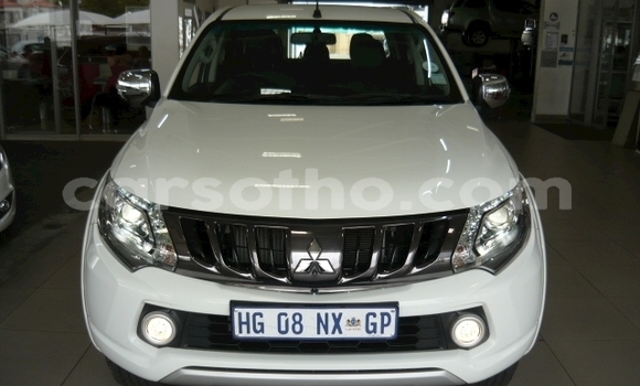 اشتري مستعمل Mitsubishi Triton White سيارة في Maseru في Maseru اشتري مستعمل Mitsubishi Triton White سيارة في Maseru في Maseru