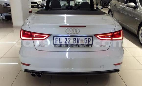 Sayi Na hannu Audi A3 Silver Mota in Import - Dubai a Maseru Sayi Na hannu Audi A3 Silver Mota in Import - Dubai a Maseru