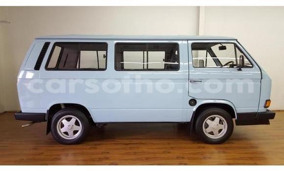 اشتري مستعمل Volkswagen Caravelle Blue سيارة في Maseru في Maseru اشتري مستعمل Volkswagen Caravelle Blue سيارة في Maseru في Maseru