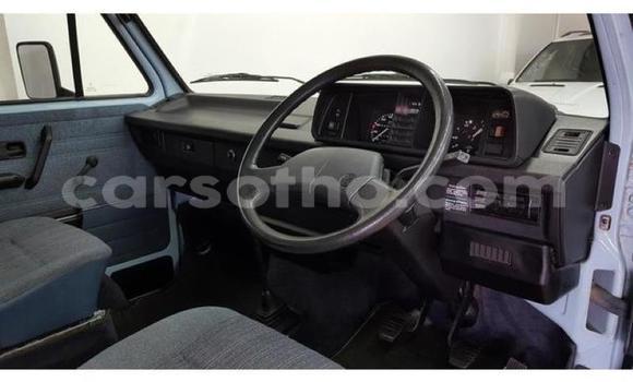 اشتري مستعمل Volkswagen Caravelle Blue سيارة في Maseru في Maseru اشتري مستعمل Volkswagen Caravelle Blue سيارة في Maseru في Maseru
