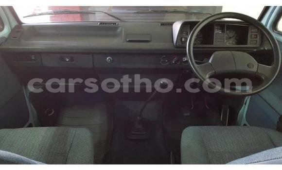 اشتري مستعمل Volkswagen Caravelle Blue سيارة في Maseru في Maseru اشتري مستعمل Volkswagen Caravelle Blue سيارة في Maseru في Maseru