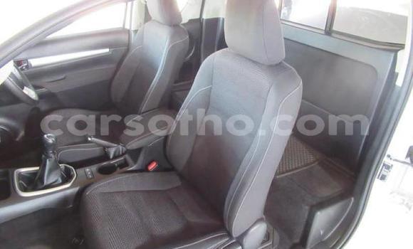 Sayi Na hannu Toyota Hilux White Mota in Butha Buthe a Butha-Buthe Sayi Na hannu Toyota Hilux White Mota in Butha Buthe a Butha-Buthe