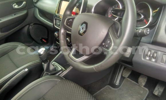 Buy Used Renault Clio White Car in Maseru in Maseru Buy Used Renault Clio White Car in Maseru in Maseru
