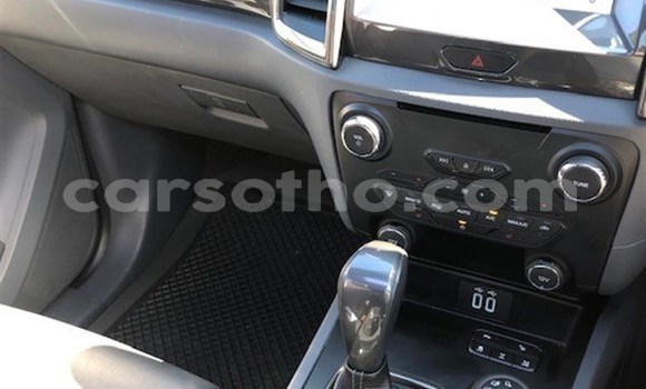 اشتري مستعمل Ford Everest Red سيارة في Maseru في Maseru اشتري مستعمل Ford Everest Red سيارة في Maseru في Maseru