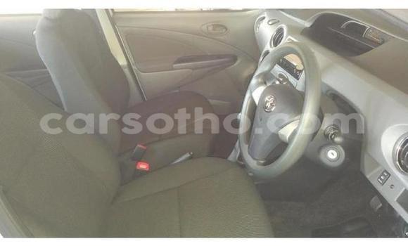Acheter Occasion Voiture Toyota Corolla Gris à Mokhotlong, Berea Acheter Occasion Voiture Toyota Corolla Gris à Mokhotlong, Berea
