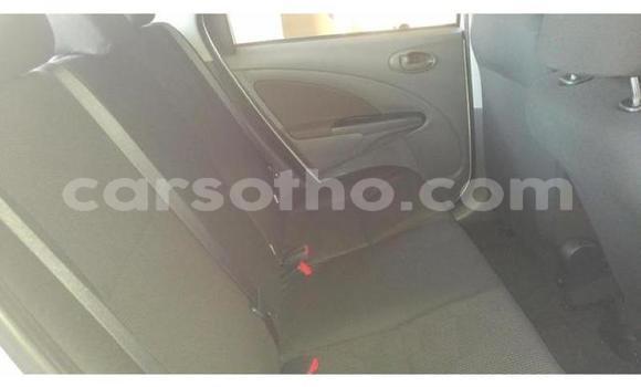 Acheter Occasion Voiture Toyota Corolla Gris à Mokhotlong, Berea Acheter Occasion Voiture Toyota Corolla Gris à Mokhotlong, Berea