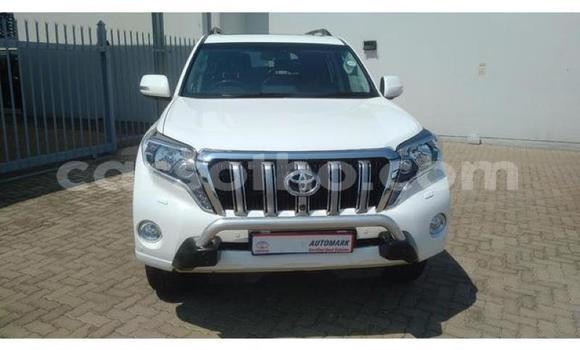 Acheter Occasion Voiture Toyota Prado Blanc à Mokhotlong, Berea Acheter Occasion Voiture Toyota Prado Blanc à Mokhotlong, Berea
