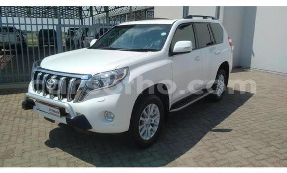 Acheter Occasion Voiture Toyota Prado Blanc à Mokhotlong, Berea Acheter Occasion Voiture Toyota Prado Blanc à Mokhotlong, Berea