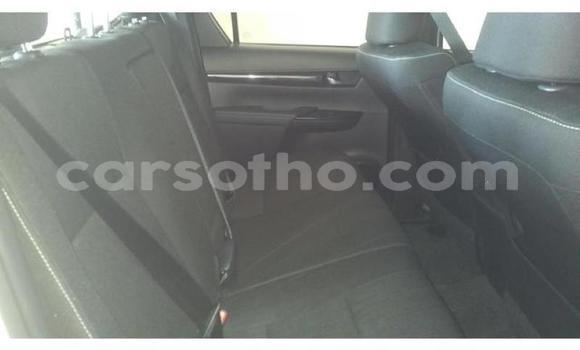 Acheter Occasion Voiture Toyota Hilux Blanc à Mokhotlong, Berea Acheter Occasion Voiture Toyota Hilux Blanc à Mokhotlong, Berea