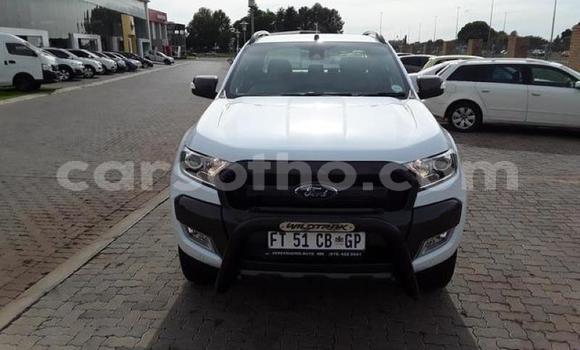 Sayi Na hannu Ford Ranger White Mota in Maseru a Maseru Sayi Na hannu Ford Ranger White Mota in Maseru a Maseru