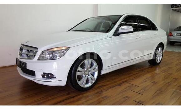 Acheter Occasion Voiture Mercedes-Benz C–Class Blanc à Maseru, Maseru Acheter Occasion Voiture Mercedes-Benz C–Class Blanc à Maseru, Maseru