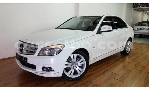 Acheter Occasion Voiture Mercedes-Benz C–Class Blanc à Maseru, Maseru Acheter Occasion Voiture Mercedes-Benz C–Class Blanc à Maseru, Maseru
