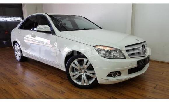 Acheter Occasion Voiture Mercedes-Benz C–Class Blanc à Maseru, Maseru Acheter Occasion Voiture Mercedes-Benz C–Class Blanc à Maseru, Maseru