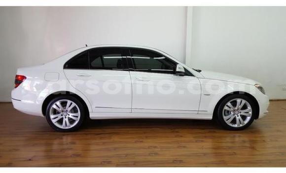 Acheter Occasion Voiture Mercedes-Benz C–Class Blanc à Maseru, Maseru Acheter Occasion Voiture Mercedes-Benz C–Class Blanc à Maseru, Maseru