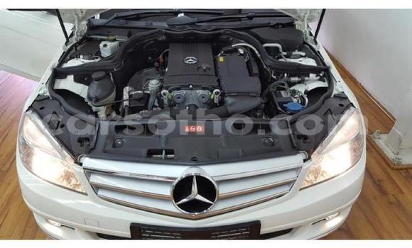 Acheter Occasion Voiture Mercedes-Benz C–Class Blanc à Maseru, Maseru Acheter Occasion Voiture Mercedes-Benz C–Class Blanc à Maseru, Maseru