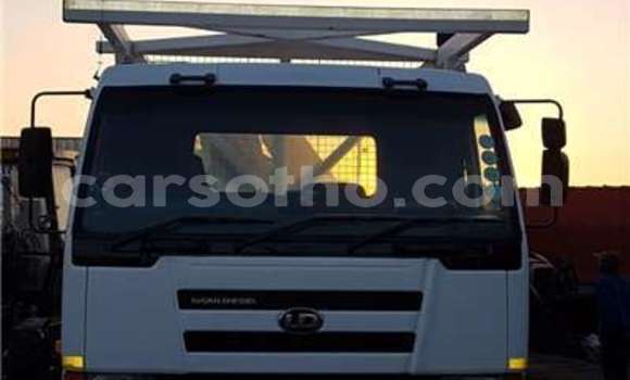 اشتري مستعمل Nissan UD White شاحنة في Maputsoe في Leribe اشتري مستعمل Nissan UD White شاحنة في Maputsoe في Leribe