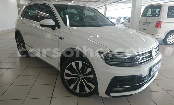 اشتري مستعمل Volkswagen Tiguan White سيارة في Mohale's Hoek في Mohale's Hoek اشتري مستعمل Volkswagen Tiguan White سيارة في Mohale's Hoek في Mohale's Hoek