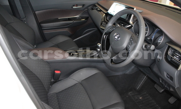 Buy Used Toyota C-HR White Car in Maputsoe in Leribe Buy Used Toyota C-HR White Car in Maputsoe in Leribe