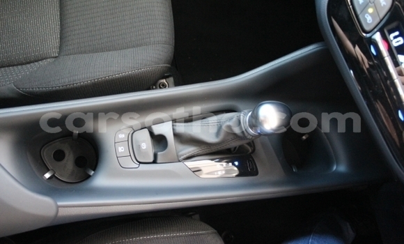 Buy Used Toyota C-HR White Car in Maputsoe in Leribe Buy Used Toyota C-HR White Car in Maputsoe in Leribe