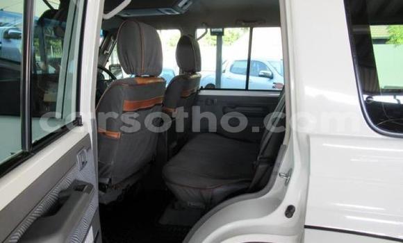 Sayi Na hannu Toyota Land Cruiser Beige Mota in Maputsoa a Leribe Sayi Na hannu Toyota Land Cruiser Beige Mota in Maputsoa a Leribe
