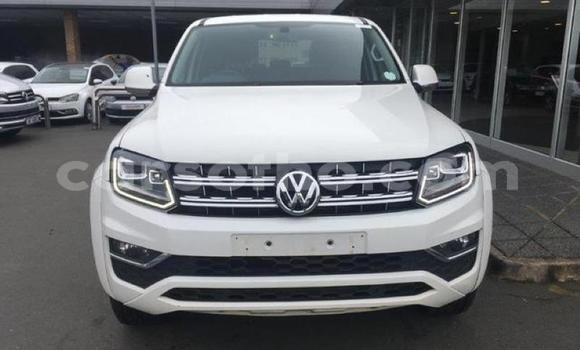Sayi Na hannu Volkswagen Amarok White Mota in Maseru a Maseru Sayi Na hannu Volkswagen Amarok White Mota in Maseru a Maseru