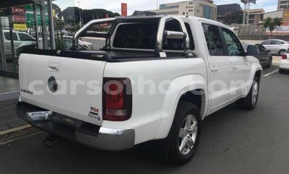Sayi Na hannu Volkswagen Amarok White Mota in Maseru a Maseru Sayi Na hannu Volkswagen Amarok White Mota in Maseru a Maseru