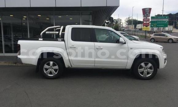 Sayi Na hannu Volkswagen Amarok White Mota in Maseru a Maseru Sayi Na hannu Volkswagen Amarok White Mota in Maseru a Maseru