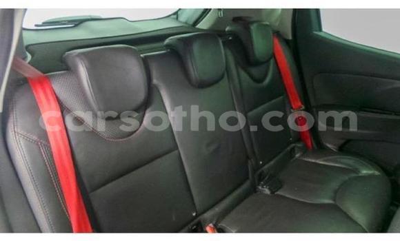 Buy Used Renault Clio White Car in Roma in Maseru Buy Used Renault Clio White Car in Roma in Maseru