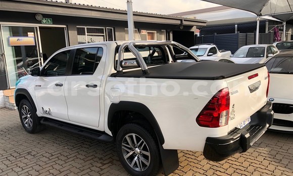 اشتري مستعمل Toyota Hilux White سيارة في Mokhotlong في Berea اشتري مستعمل Toyota Hilux White سيارة في Mokhotlong في Berea
