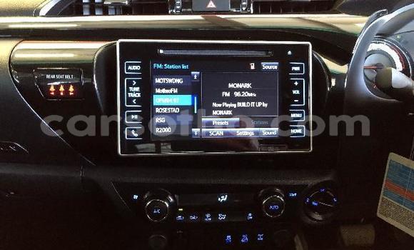 اشتري مستعمل Toyota Hilux White سيارة في Mokhotlong في Berea اشتري مستعمل Toyota Hilux White سيارة في Mokhotlong في Berea