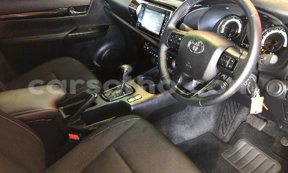 اشتري مستعمل Toyota Hilux White سيارة في Mokhotlong في Berea اشتري مستعمل Toyota Hilux White سيارة في Mokhotlong في Berea