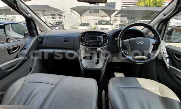 Buy Used Hyundai H1 White Car in Maputsoe in Leribe Buy Used Hyundai H1 White Car in Maputsoe in Leribe