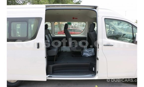 Acheter Import Voiture Toyota Hiace Blanc à Import - Dubai, Maseru Acheter Import Voiture Toyota Hiace Blanc à Import - Dubai, Maseru