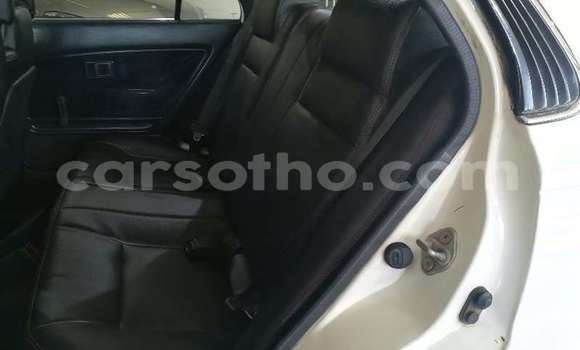 Acheter Occasion Voiture Toyota Corolla Blanc à Maseru, Maseru Acheter Occasion Voiture Toyota Corolla Blanc à Maseru, Maseru