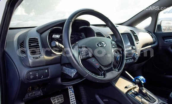 Sayi Imported Kia Cerato White Mota in Import - Dubai a Maseru Sayi Imported Kia Cerato White Mota in Import - Dubai a Maseru