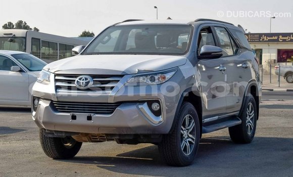 Acheter Import Voiture Toyota Fortuner Autre à Import - Dubai, Maseru Acheter Import Voiture Toyota Fortuner Autre à Import - Dubai, Maseru