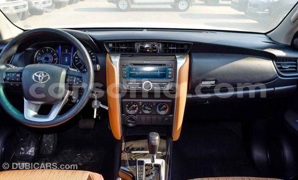 Acheter Import Voiture Toyota Fortuner Autre à Import - Dubai, Maseru Acheter Import Voiture Toyota Fortuner Autre à Import - Dubai, Maseru