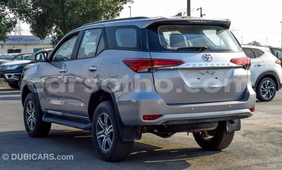 Acheter Import Voiture Toyota Fortuner Autre à Import - Dubai, Maseru Acheter Import Voiture Toyota Fortuner Autre à Import - Dubai, Maseru