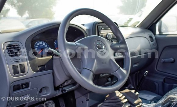 Acheter Import Voiture Nissan NP 300 Blanc à Import - Dubai, Maseru Acheter Import Voiture Nissan NP 300 Blanc à Import - Dubai, Maseru