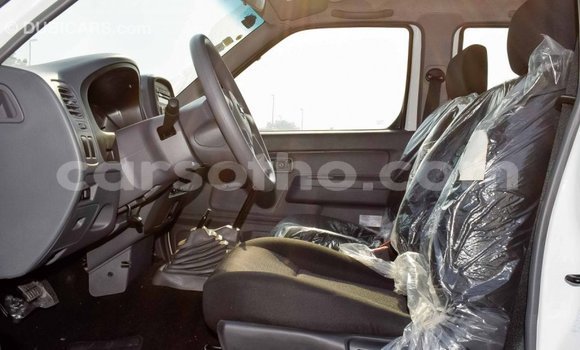 Acheter Import Voiture Nissan NP 300 Blanc à Import - Dubai, Maseru Acheter Import Voiture Nissan NP 300 Blanc à Import - Dubai, Maseru