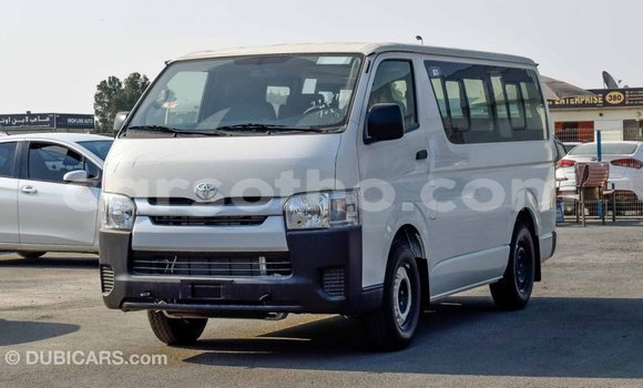 Acheter Import Voiture Toyota Hiace Blanc à Import - Dubai, Maseru Acheter Import Voiture Toyota Hiace Blanc à Import - Dubai, Maseru