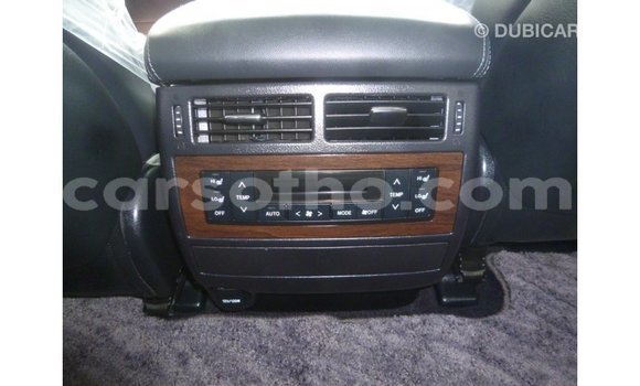 اشتري Imported Toyota Land Cruiser Black سيارة في Import - Dubai في Maseru اشتري Imported Toyota Land Cruiser Black سيارة في Import - Dubai في Maseru