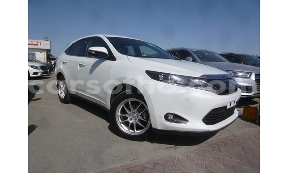 Sayi Imported Toyota Harrier White Mota in Import - Dubai a Maseru Sayi Imported Toyota Harrier White Mota in Import - Dubai a Maseru