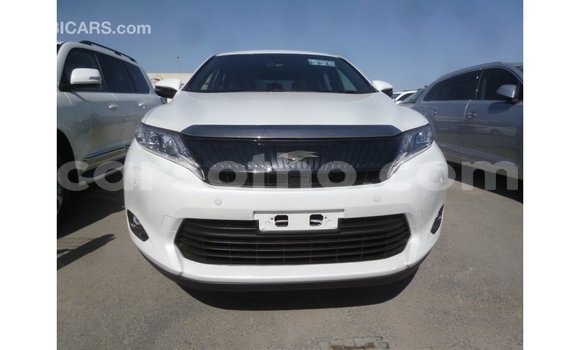 Sayi Imported Toyota Harrier White Mota in Import - Dubai a Maseru Sayi Imported Toyota Harrier White Mota in Import - Dubai a Maseru