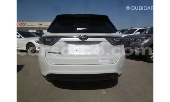 Sayi Imported Toyota Harrier White Mota in Import - Dubai a Maseru Sayi Imported Toyota Harrier White Mota in Import - Dubai a Maseru