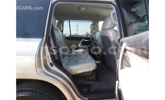 اشتري Imported Toyota Land Cruiser Other سيارة في Import - Dubai في Maseru اشتري Imported Toyota Land Cruiser Other سيارة في Import - Dubai في Maseru