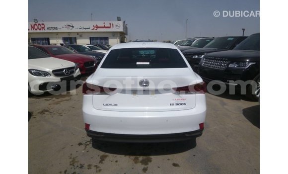 Sayi Imported Lexus IS White Mota in Import - Dubai a Maseru Sayi Imported Lexus IS White Mota in Import - Dubai a Maseru